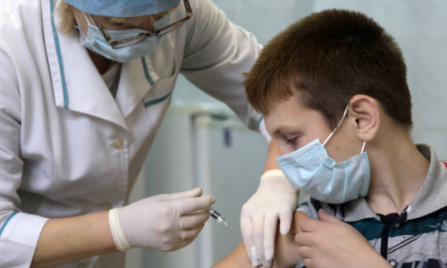 Вакцинация детей от коронавируса в России: с какого возраста, обязательна ли, когда начнётся?